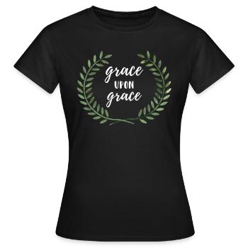 Grace on Grace - Grâce pour le don de miséricorde - T-shirt Femme - noir - Devant - AI Model Female 172 dark (172cm)