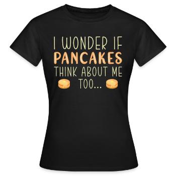 Pfannkuchen - Frauen T-Shirt - Schwarz - Vorne - AI Model Female 172 dark (172cm)