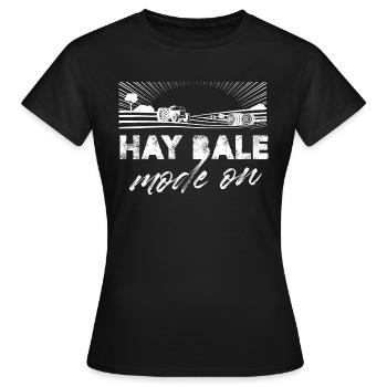 Mode de balles de foin sur la mise en balles de paille Culture du foin - T-shirt Femme - noir - Devant - AI Model Female 172 dark (172cm)