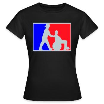 Altenpfleger schiebt Rollstuhl - Frauen T-Shirt - Schwarz - Vorne - AI Model Female 172 dark (172cm)