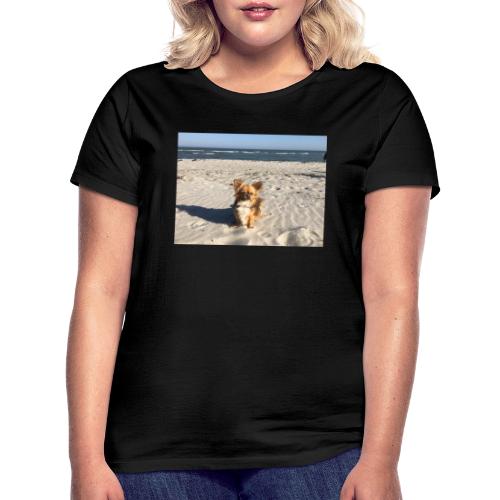 Tina am Strand - Frauen T-Shirt