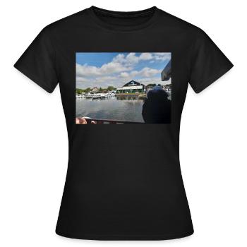 Horby Marina Norfolk Deutschland - Frauen T-Shirt - Schwarz - Vorne - AI Model Female 172 dark (172cm)