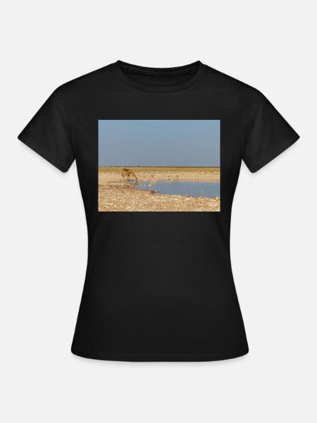 Giraffe und Landschaft im Etosha Nationalpark - Frauen T-Shirt - Schwarz