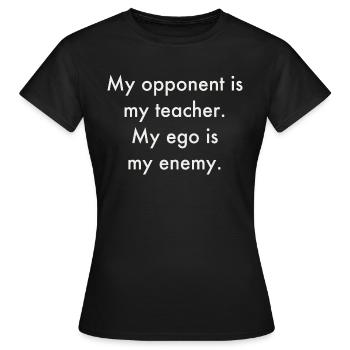 Enseignant et ennemi - T-shirt Femme - noir - Devant - AI Model Female 172 dark (172cm)