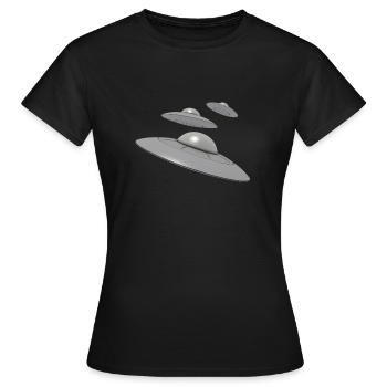 3 OVNI avec des extraterrestres - T-shirt Femme - noir - Devant - AI Model Female 172 dark (172cm)