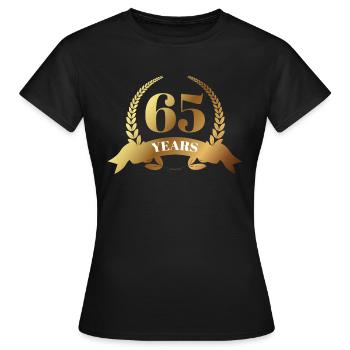 65e anniversaire: 65 ans - T-shirt Femme - noir - Devant - AI Model Female 172 dark (172cm)
