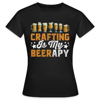 Powered by Craft Beer Drinkers Brewing Making Life - Frauen T-Shirt - Schwarz - Vorne - AI Model Female 172 dark (172cm)
