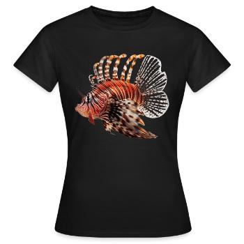 Rotfeuerfische werden auch Drachenköpfe genannt - Frauen T-Shirt - Schwarz - Vorne - AI Model Female 172 dark (172cm)
