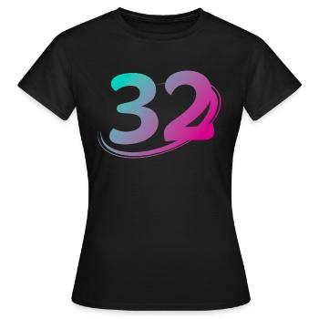 Nummer 32 mehrfarbig - Frauen T-Shirt - Schwarz - Vorne - AI Model Female 172 dark (172cm)
