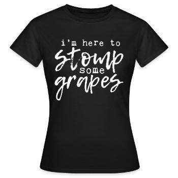 I'm Here To Stomp Some Grapes 4 - Frauen T-Shirt - Schwarz - Vorne - AI Model Female 172 dark (172cm)