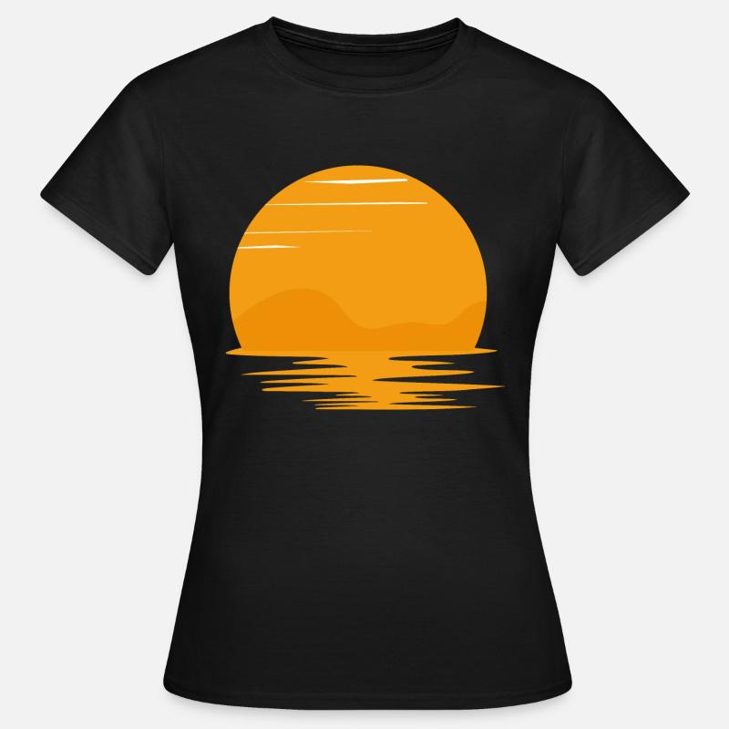Retro Sunset Rays Wavy - Women's T-Shirt - black