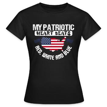 MEIN PATRIOTISCHES HERZ SCHLÄGT ROT, WEISS UND BLAU - Frauen T-Shirt - Schwarz - Vorne - AI Model Female 172 dark (172cm)