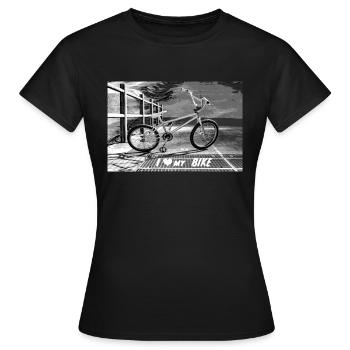 BMX - Frauen T-Shirt - Schwarz - Vorne - AI Model Female 172 dark (172cm)