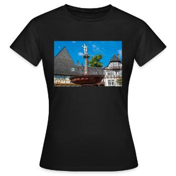 Brunnen auf historischem Marktplatz Goslar - Frauen T-Shirt - Schwarz - Vorne - AI Model Female 172 dark (172cm)