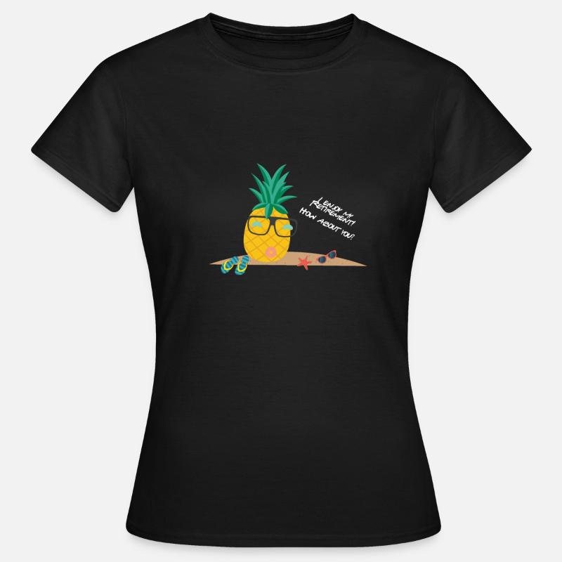 Pineapple retired - Women's T-Shirt - black
