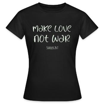 make love not war - Frauen T-Shirt - Schwarz - Vorne - AI Model Female 172 dark (172cm)