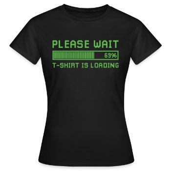 Bitte warten, das Design lädt. - Frauen T-Shirt - Schwarz - Vorne - AI Model Female 172 dark (172cm)