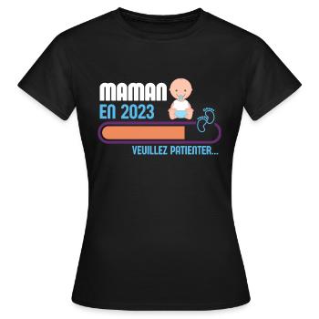 Maman en 2023 cadeau nouvelle mère - T-shirt Femme - noir - Devant - AI Model Female 172 dark (172cm)