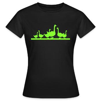 Famille des oies - T-shirt Femme - noir - Devant - AI Model Female 172 dark (172cm)