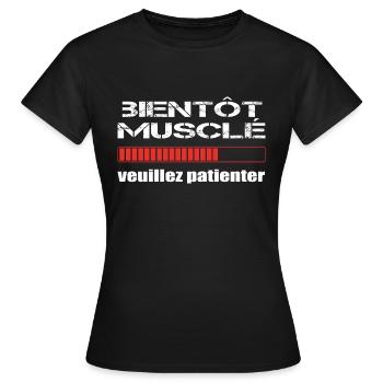 Bientôt Musclé - T-shirt Femme - noir - Devant - AI Model Female 172 dark (172cm)
