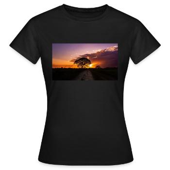 Sonnenuntergang in Venezuela - Frauen T-Shirt - Schwarz - Vorne - AI Model Female 172 dark (172cm)