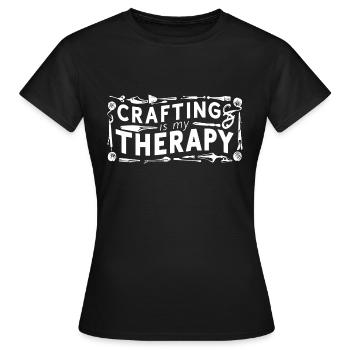 Basteln ist meine Therapie - Frauen T-Shirt - Schwarz - Vorne - AI Model Female 172 dark (172cm)