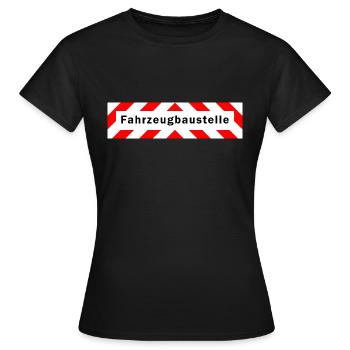 Fahrzeugbaustelle Hinweis Warnung - Frauen T-Shirt - Schwarz - Vorne - AI Model Female 172 dark (172cm)