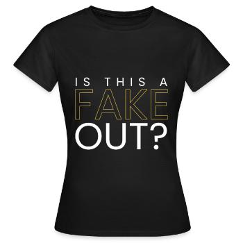 Est-ce une tromperie ? - T-shirt Femme - noir - Devant - AI Model Female 172 dark (172cm)