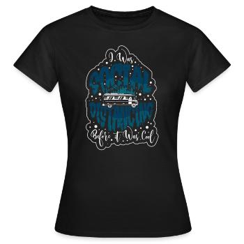 Camping Camper Präsent Naturliebhaber - Frauen T-Shirt - Schwarz - Vorne - AI Model Female 172 dark (172cm)