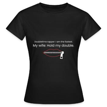 Meine Frau gegen Rapper - Frauen T-Shirt - Schwarz - Vorne - AI Model Female 172 dark (172cm)