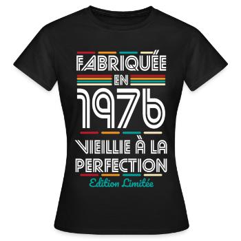 1976 – Hergestellt – Perfekt gereift - Frauen T-Shirt - Schwarz - Vorne - AI Model Female 172 dark (172cm)