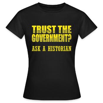 Republican Trust in Government Knowledge of - Frauen T-Shirt - Schwarz - Vorne - AI Model Female 172 dark (172cm)