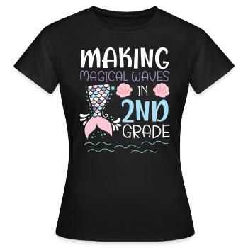 Faire des vagues magiques dans la sirène de 2e année - T-shirt Femme - noir - Devant - AI Model Female 172 dark (172cm)