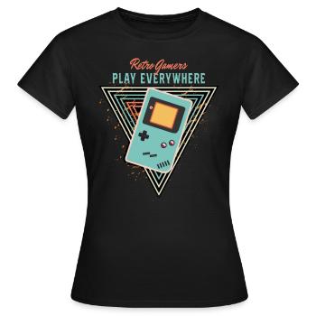 Retro Gamer - Frauen T-Shirt - Schwarz - Vorne - AI Model Female 172 dark (172cm)