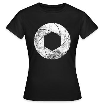 Camera Lens Camera Lens Photographer - Women's T-Shirt - black - Front - AI Model Female 172 dark (172cm)