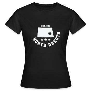 Fondée dans le Dakota du Nord en 1889, États-Unis - T-shirt Femme - noir - Devant - AI Model Female 172 dark (172cm)