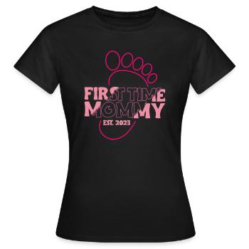 First Time Mommy Est. 2023 Shirt Gift - Women's T-Shirt - black - Front - AI Model Female 172 dark (172cm)