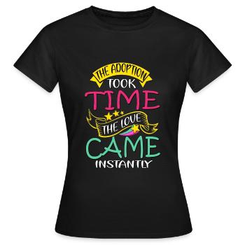 Journée de l’adoption, Adoption Maman Papa Parents - T-shirt Femme - noir - Devant - AI Model Female 172 dark (172cm)