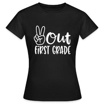 Peace Out Erste Klasse - Frauen T-Shirt - Schwarz - Vorne - AI Model Female 172 dark (172cm)