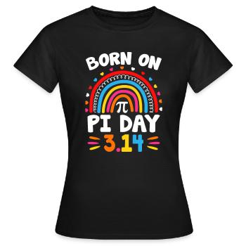 Geboren am Pi Day Geburtstag 2022 Alles Gute zum Pi Day - Frauen T-Shirt - Schwarz - Vorne - AI Model Female 172 dark (172cm)