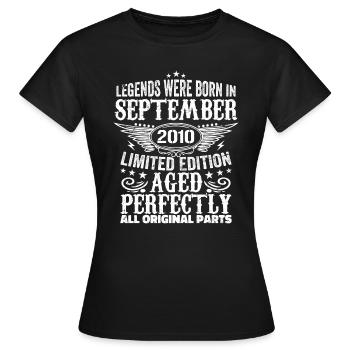 Septembre 2010 Anniversaire Septembre 2010 Septembre - T-shirt Femme - noir - Devant - AI Model Female 172 dark (172cm)