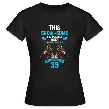 Conception de motoneige pour l’anniversaire du skieur - T-shirt Femme - noir - Devant - AI Model Female 172 dark (172cm)