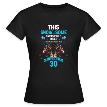 Conception de motoneige pour l’anniversaire du skieur - T-shirt Femme - noir - Devant - AI Model Female 172 dark (172cm)