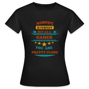 Nobody is perfect retro Gamer - Frauen T-Shirt - Schwarz - Vorne - AI Model Female 172 dark (172cm)