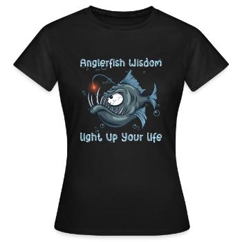 Pêche à la lotte sous l’eau en haute mer - T-shirt Femme - noir - Devant - AI Model Female 172 dark (172cm)