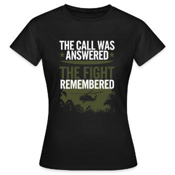 Ehre Den Vietnam Veteranen Mit Patriotismus Und - Frauen T-Shirt - Schwarz - Vorne - AI Model Female 172 dark (172cm)