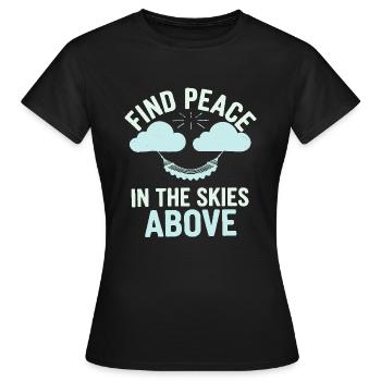 Cloudy view, Relaxing sky, Dreamy - Women's T-Shirt - black - Front - AI Model Female 172 dark (172cm)