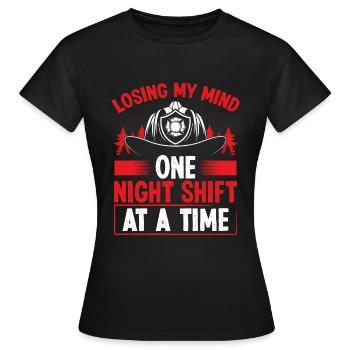 Pompier perdant la tête Pompiers de nuit - T-shirt Femme - noir - Devant - AI Model Female 172 dark (172cm)