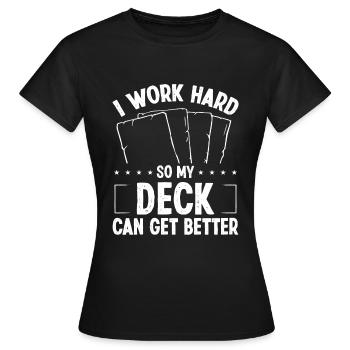 Trading Card Game Collector Work Hard Card - Frauen T-Shirt - Schwarz - Vorne - AI Model Female 172 dark (172cm)