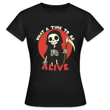Alive - Frauen T-Shirt - Schwarz - Vorne - AI Model Female 172 dark (172cm)